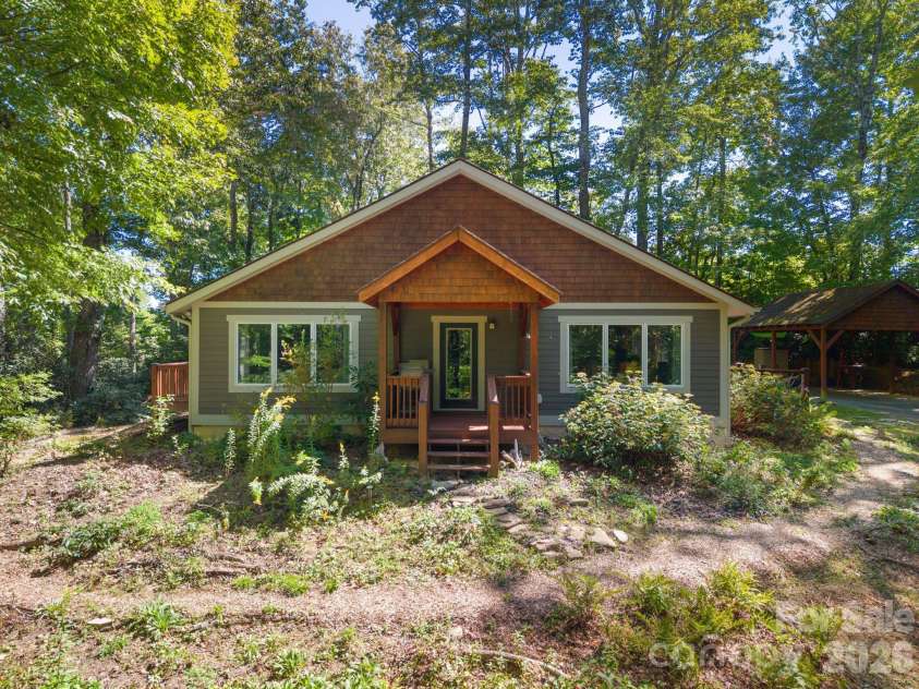 179 Woodlyn Etch Drive, Hendersonville, NC 28792.  MLS# CAR4429888, YatesRealty ID 54364. 
