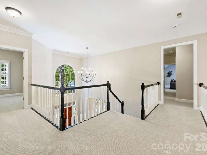 12727 Duncourtney Lane, Charlotte, NC 28277.  MLS# CAR4427559, YatesRealty ID 54365. New carpet