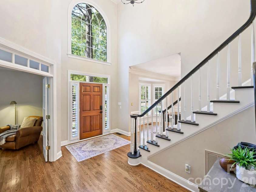 12727 Duncourtney Lane, Charlotte, NC 28277.  MLS# CAR4427559, YatesRealty ID 54365. Two story foyer