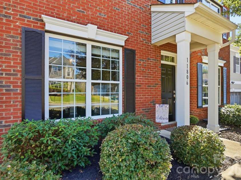 11806 Carolina Blossom Lane, Pineville, NC 28134.  MLS# CAR4428240, YatesRealty ID 54366. 