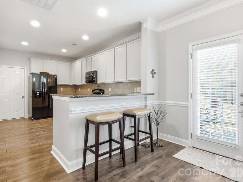 11806 Carolina Blossom Lane, Pineville, NC 28134.  MLS# CAR4428240, YatesRealty ID 54366. 