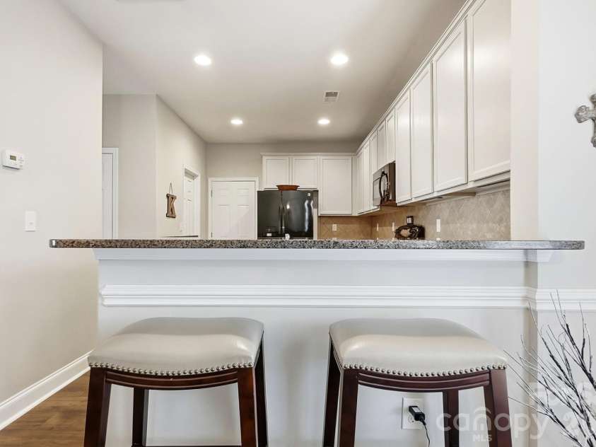 11806 Carolina Blossom Lane, Pineville, NC 28134.  MLS# CAR4428240, YatesRealty ID 54366. 
