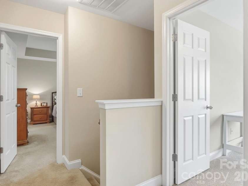 11806 Carolina Blossom Lane, Pineville, NC 28134.  MLS# CAR4428240, YatesRealty ID 54366. 