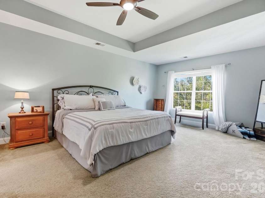 11806 Carolina Blossom Lane, Pineville, NC 28134.  MLS# CAR4428240, YatesRealty ID 54366. 