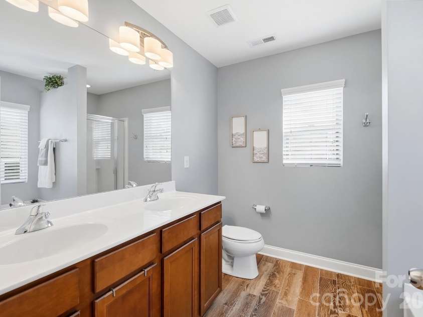 11806 Carolina Blossom Lane, Pineville, NC 28134.  MLS# CAR4428240, YatesRealty ID 54366. 
