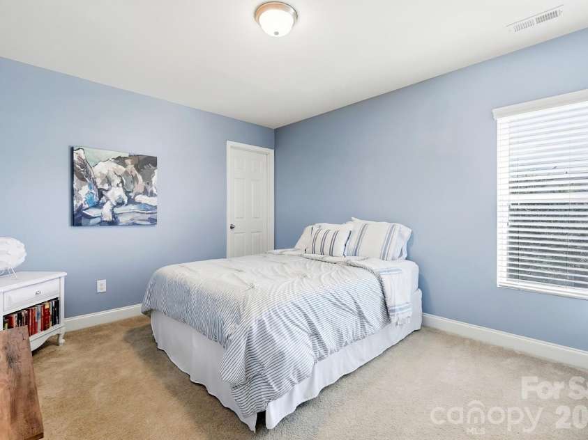 11806 Carolina Blossom Lane, Pineville, NC 28134.  MLS# CAR4428240, YatesRealty ID 54366. 