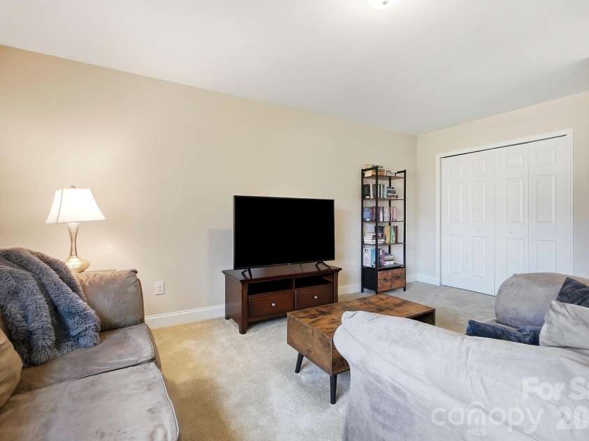 11806 Carolina Blossom Lane, Pineville, NC 28134.  MLS# CAR4428240, YatesRealty ID 54366. 
