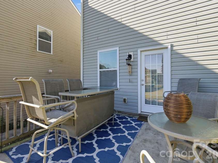 11806 Carolina Blossom Lane, Pineville, NC 28134.  MLS# CAR4428240, YatesRealty ID 54366. 