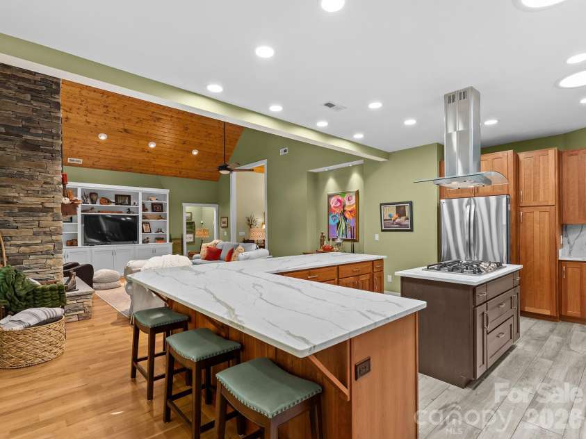 359 New Castle Road, Brevard, NC 28712.  MLS# CAR4427485, YatesRealty ID 54367. 
