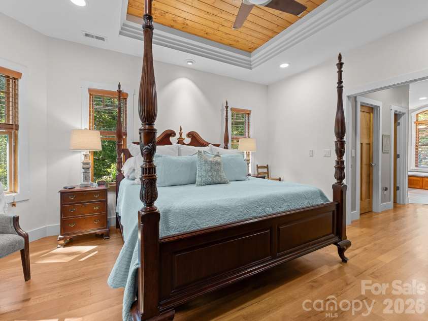 359 New Castle Road, Brevard, NC 28712.  MLS# CAR4427485, YatesRealty ID 54367. 
