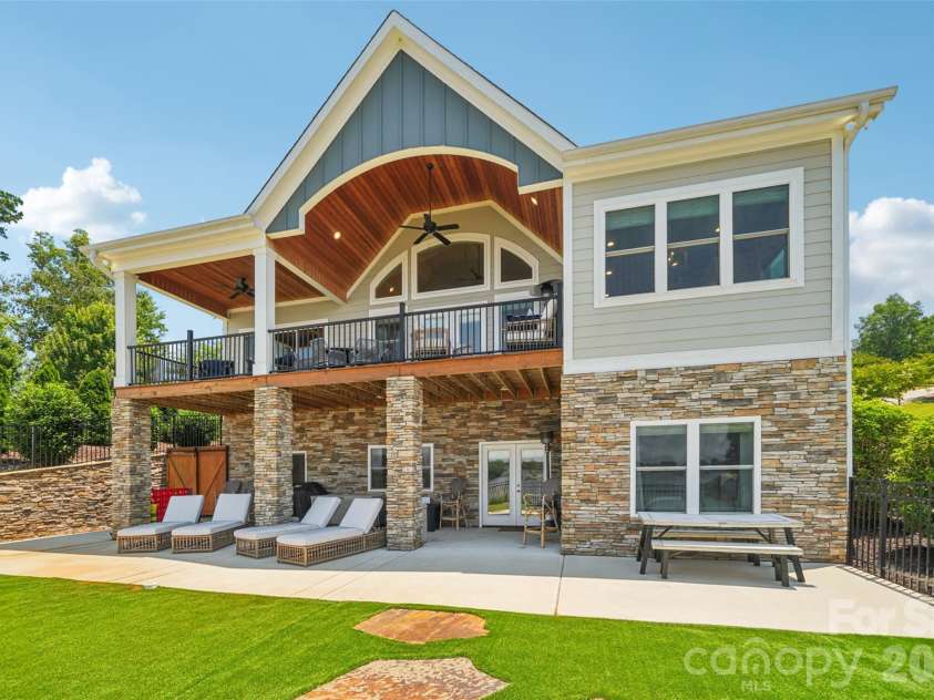 347 Landing Trail, Mount Gilead, NC 27306.  MLS# CAR4430386, YatesRealty ID 54368. 