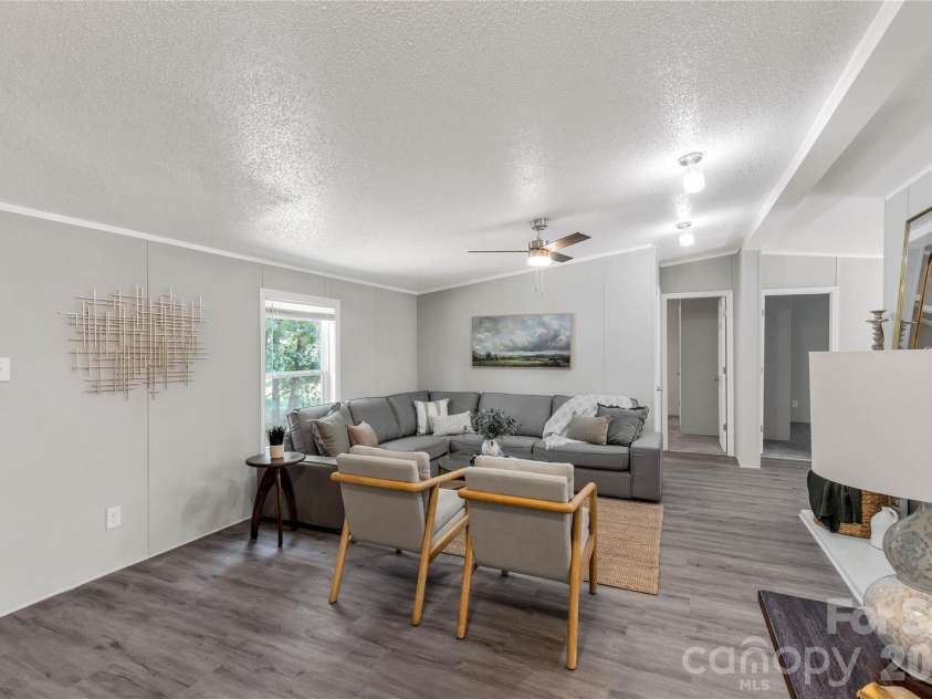 2009 Sugar Hill Road, York, SC 29745.  MLS# CAR4428416, YatesRealty ID 54369. 
