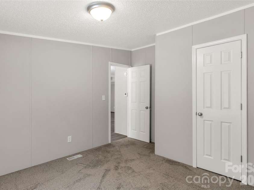 2009 Sugar Hill Road, York, SC 29745.  MLS# CAR4428416, YatesRealty ID 54369. 