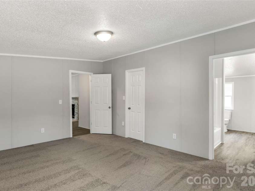 2009 Sugar Hill Road, York, SC 29745.  MLS# CAR4428416, YatesRealty ID 54369. 