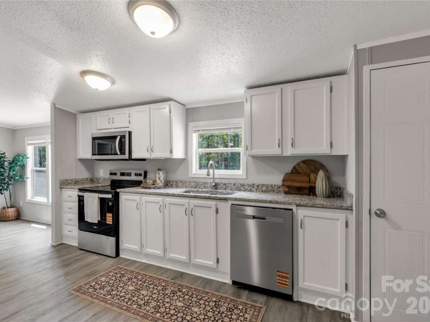 2009 Sugar Hill Road, York, SC 29745.  MLS# CAR4428416, YatesRealty ID 54369. 