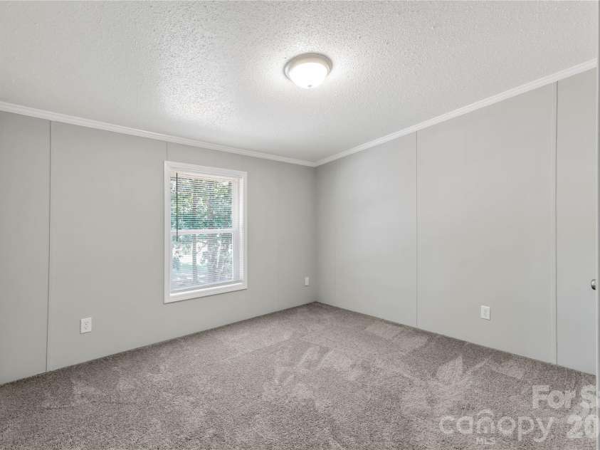 2009 Sugar Hill Road, York, SC 29745.  MLS# CAR4428416, YatesRealty ID 54369. 