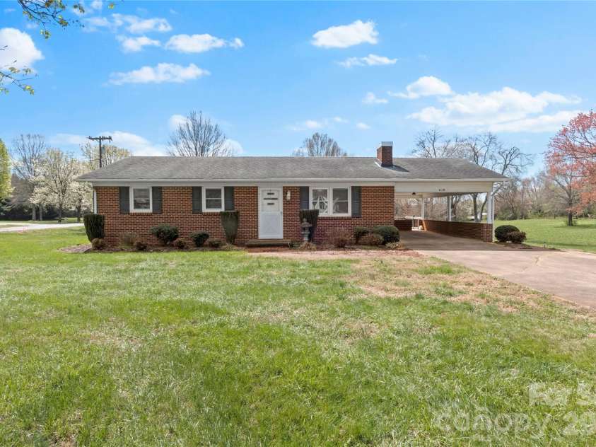 610 Nc 67 Highway, Boonville, NC 27011.  MLS# CAR4358828, YatesRealty ID 5437. 