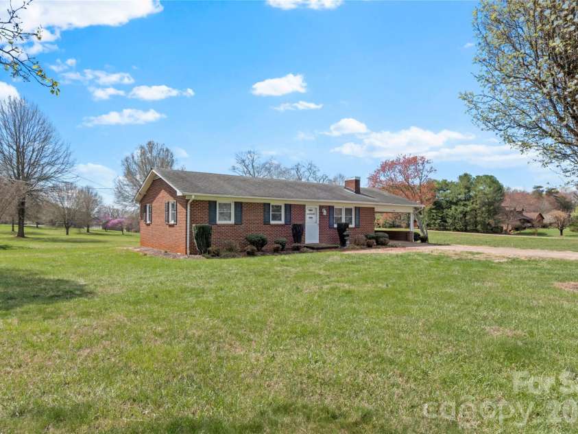 610 Nc 67 Highway, Boonville, NC 27011.  MLS# CAR4358828, YatesRealty ID 5437. 