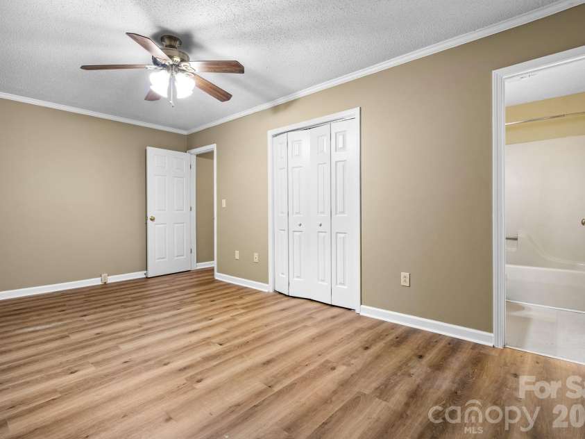2433 1st Street, Hickory, NC 28601.  MLS# CAR4430009, YatesRealty ID 54370. 
