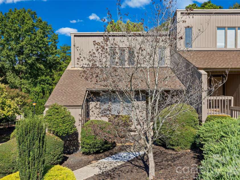 12 Marina Road, Lake Wylie, SC 29710.  MLS# CAR4430463, YatesRealty ID 54371. 