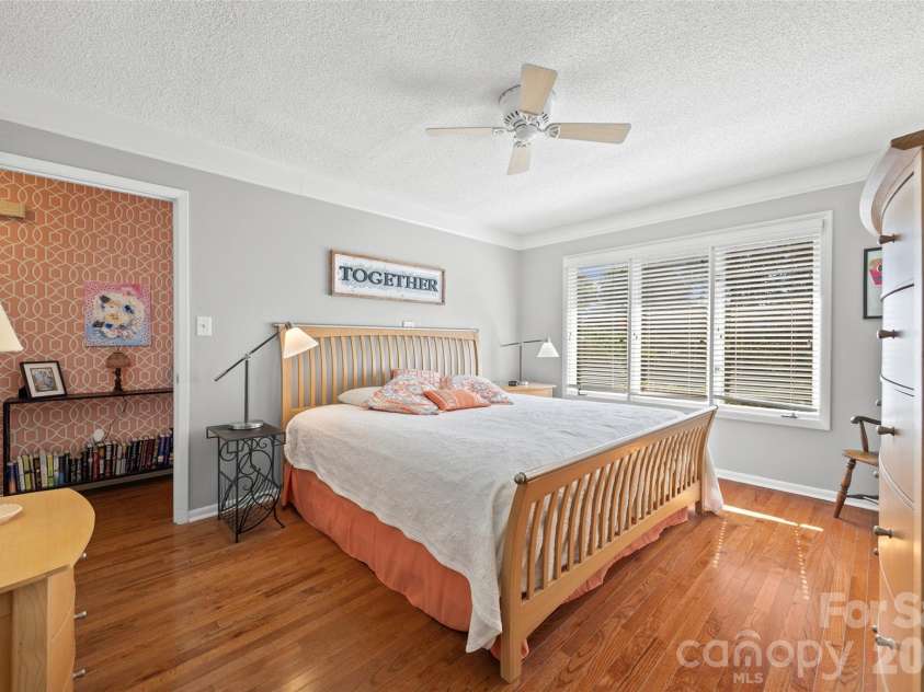 12 Marina Road, Lake Wylie, SC 29710.  MLS# CAR4430463, YatesRealty ID 54371. 