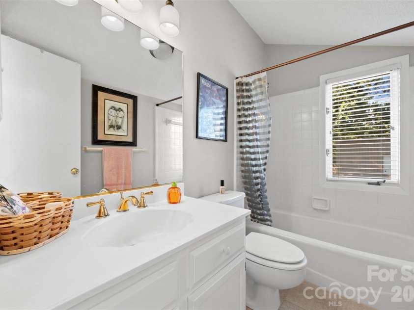 12 Marina Road, Lake Wylie, SC 29710.  MLS# CAR4430463, YatesRealty ID 54371. 