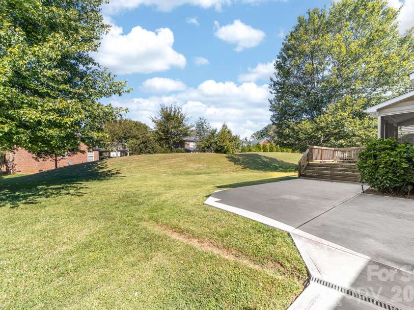 4014 Belle Meade Circle, Belmont, NC 28012.  MLS# CAR4429750, YatesRealty ID 54372. 