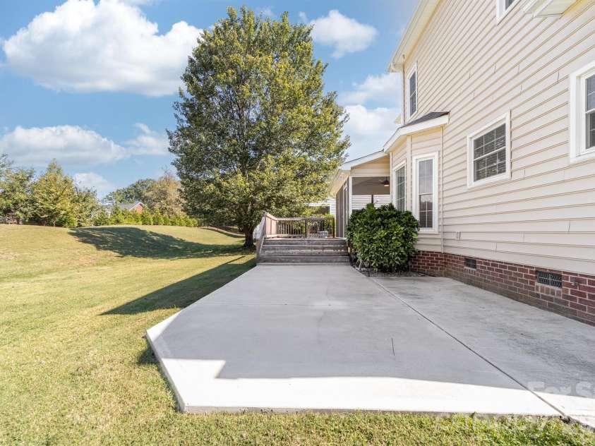 4014 Belle Meade Circle, Belmont, NC 28012.  MLS# CAR4429750, YatesRealty ID 54372. 