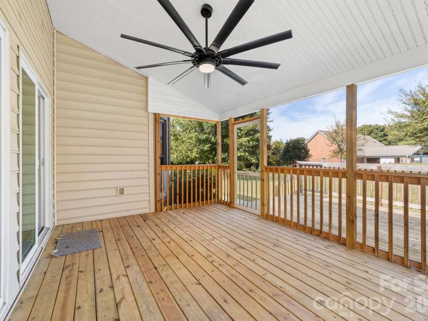 4014 Belle Meade Circle, Belmont, NC 28012.  MLS# CAR4429750, YatesRealty ID 54372. 