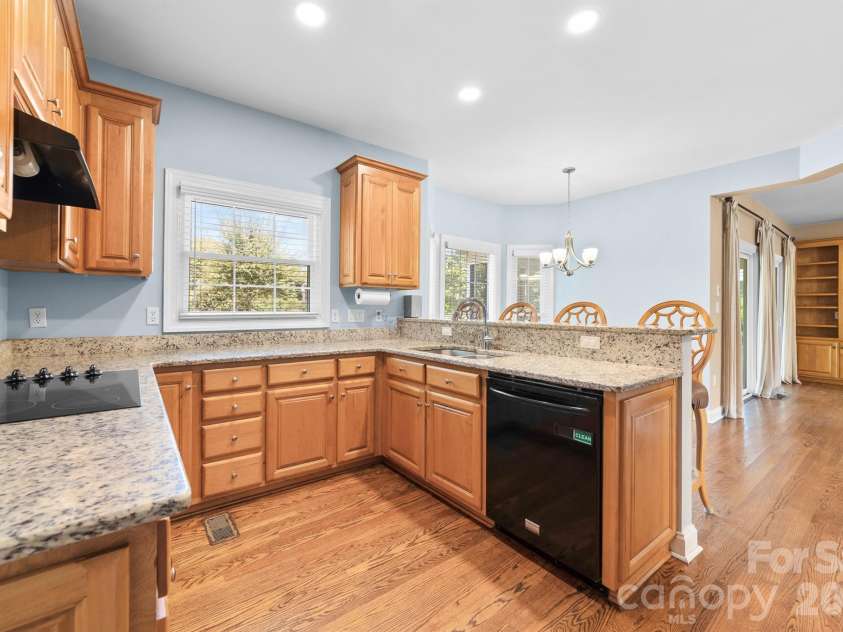 4014 Belle Meade Circle, Belmont, NC 28012.  MLS# CAR4429750, YatesRealty ID 54372. 