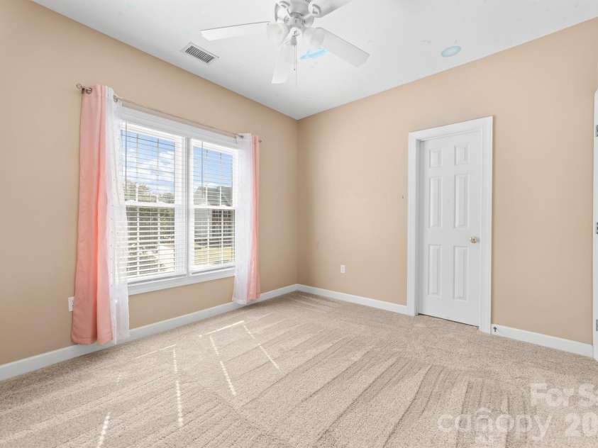 4014 Belle Meade Circle, Belmont, NC 28012.  MLS# CAR4429750, YatesRealty ID 54372. 