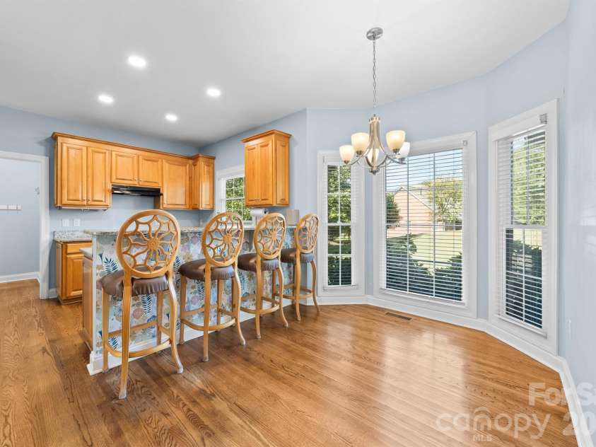 4014 Belle Meade Circle, Belmont, NC 28012.  MLS# CAR4429750, YatesRealty ID 54372. Eat in kitchen area