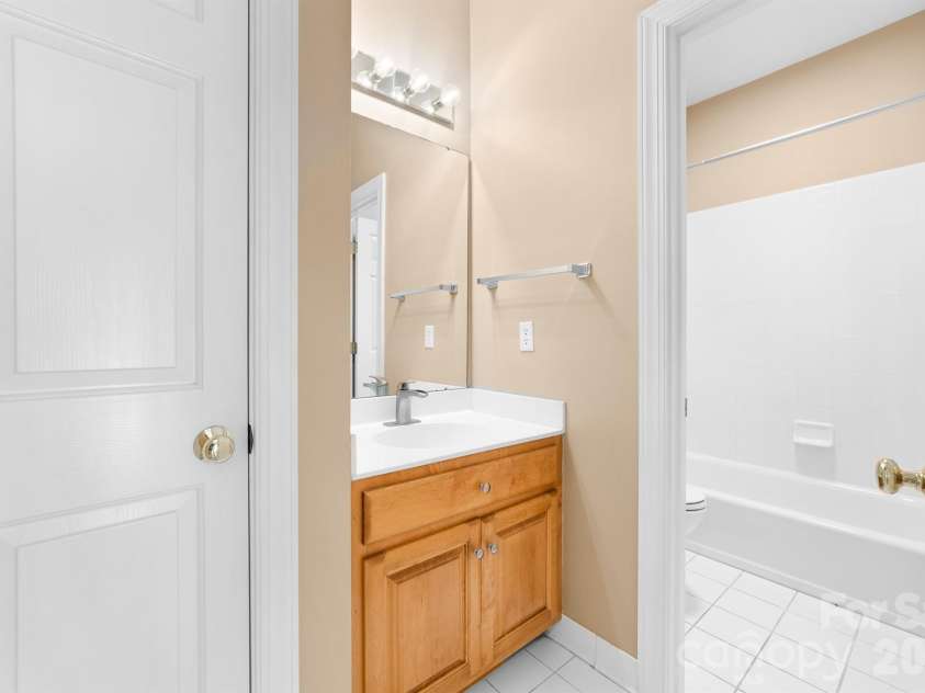 4014 Belle Meade Circle, Belmont, NC 28012.  MLS# CAR4429750, YatesRealty ID 54372. Hall bath