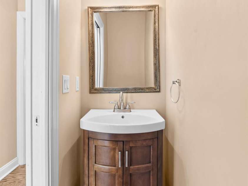 4014 Belle Meade Circle, Belmont, NC 28012.  MLS# CAR4429750, YatesRealty ID 54372. Powder room on main