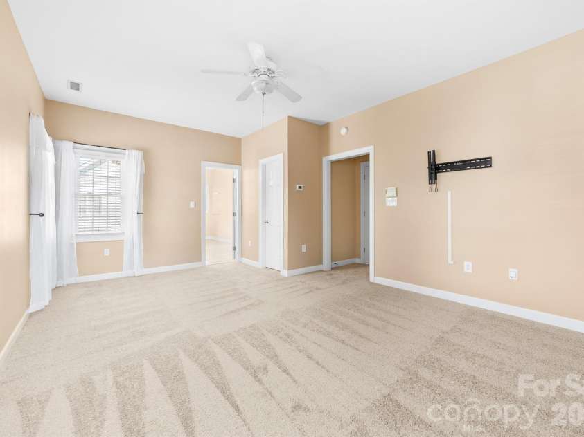 4014 Belle Meade Circle, Belmont, NC 28012.  MLS# CAR4429750, YatesRealty ID 54372. Primary bedroom