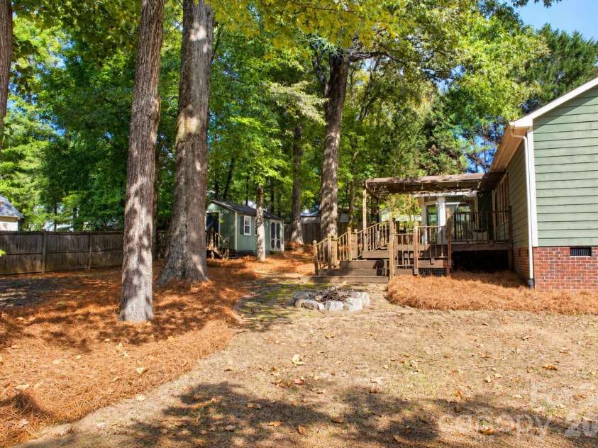 101 Antelope Drive, Mount Holly, NC 28120.  MLS# CAR4429952, YatesRealty ID 54374. 
