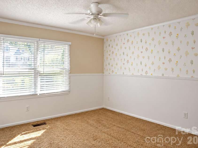 101 Antelope Drive, Mount Holly, NC 28120.  MLS# CAR4429952, YatesRealty ID 54374. 