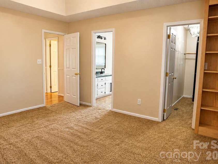 101 Antelope Drive, Mount Holly, NC 28120.  MLS# CAR4429952, YatesRealty ID 54374. 