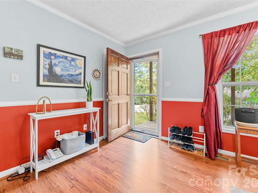 40 Rocking Porch Lane, Asheville, NC 28805.  MLS# CAR4429579, YatesRealty ID 54376. 