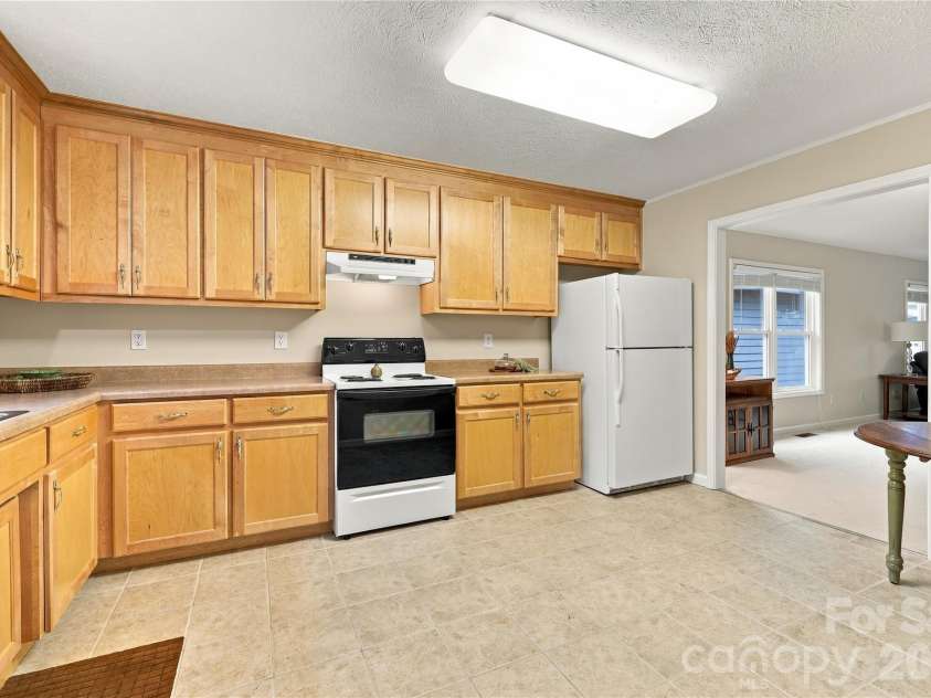 53 Southern Fairway Court, Etowah, NC 28729.  MLS# CAR4415918, YatesRealty ID 54377. 