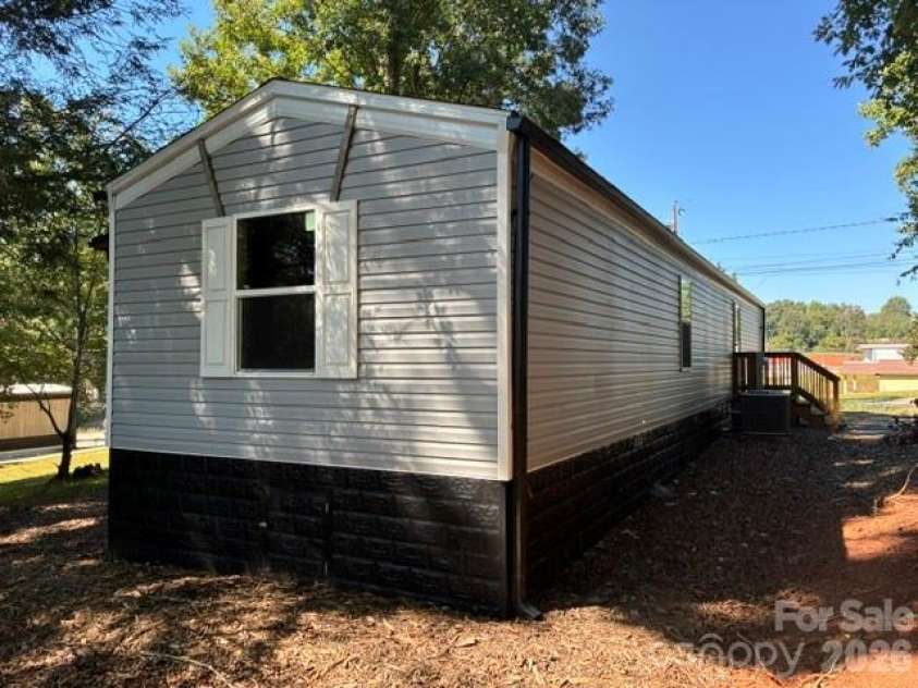 213 Northview Dorsey Street, Rutherfordton, NC 28139.  MLS# CAR4430722, YatesRealty ID 54379. 