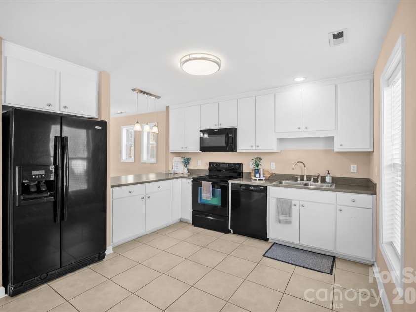 608 1/2 Concord Street, Morganton, NC 28655.  MLS# CAR4358669, YatesRealty ID 5438. 