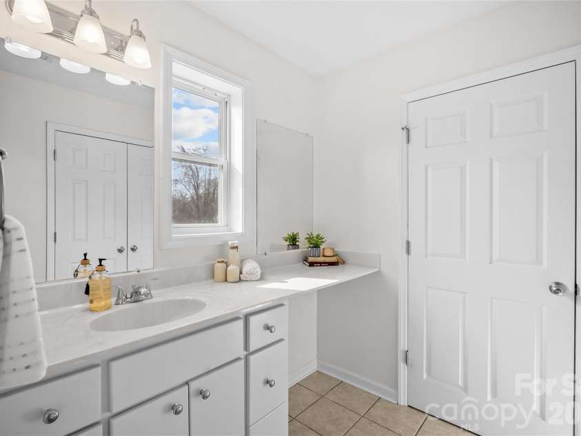 608 1/2 Concord Street, Morganton, NC 28655.  MLS# CAR4358669, YatesRealty ID 5438. 