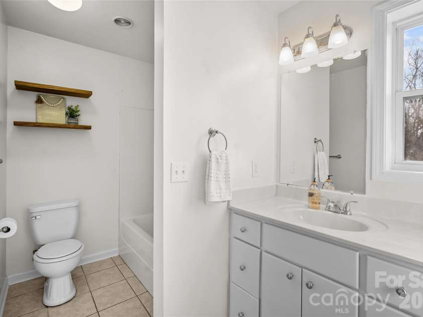 608 1/2 Concord Street, Morganton, NC 28655.  MLS# CAR4358669, YatesRealty ID 5438. 