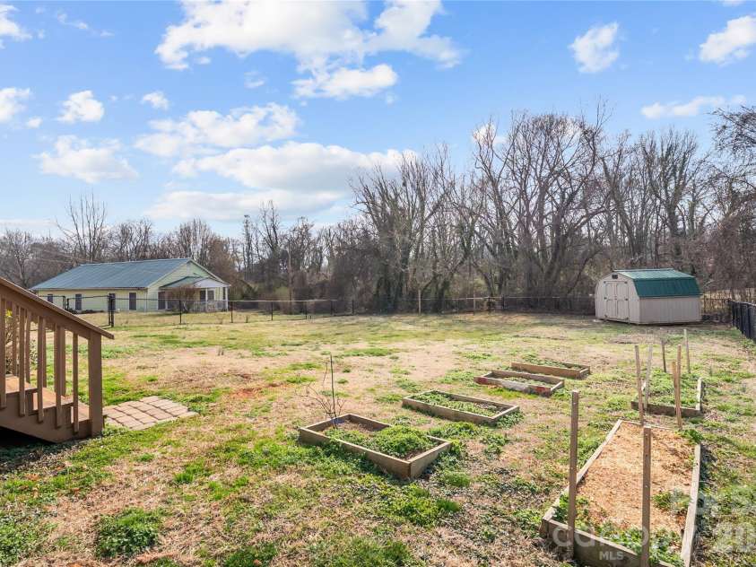 608 1/2 Concord Street, Morganton, NC 28655.  MLS# CAR4358669, YatesRealty ID 5438. 