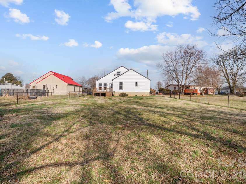 608 1/2 Concord Street, Morganton, NC 28655.  MLS# CAR4358669, YatesRealty ID 5438. 