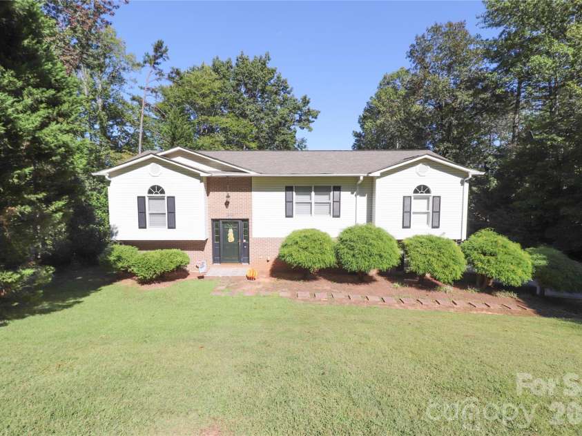 1896 Timber Trace, Morganton, NC 28655.  MLS# CAR4429929, YatesRealty ID 54380. 