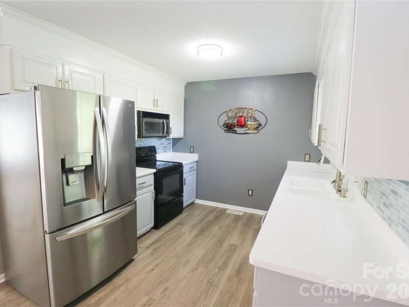 1896 Timber Trace, Morganton, NC 28655.  MLS# CAR4429929, YatesRealty ID 54380. 