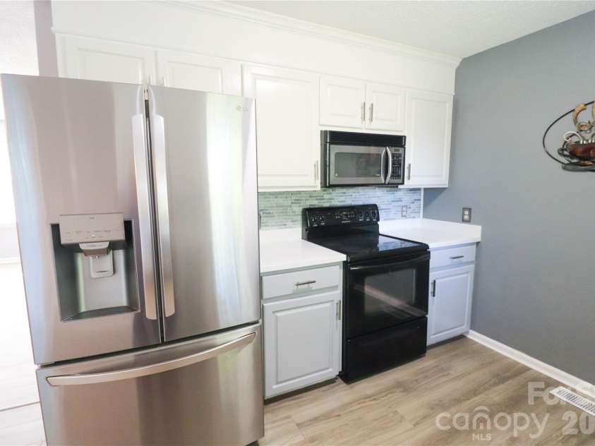 1896 Timber Trace, Morganton, NC 28655.  MLS# CAR4429929, YatesRealty ID 54380. 