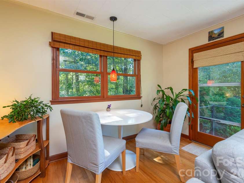 824 Cherokee Avenue, Black Mountain, NC 28711.  MLS# CAR4430479, YatesRealty ID 54382. Dining Area